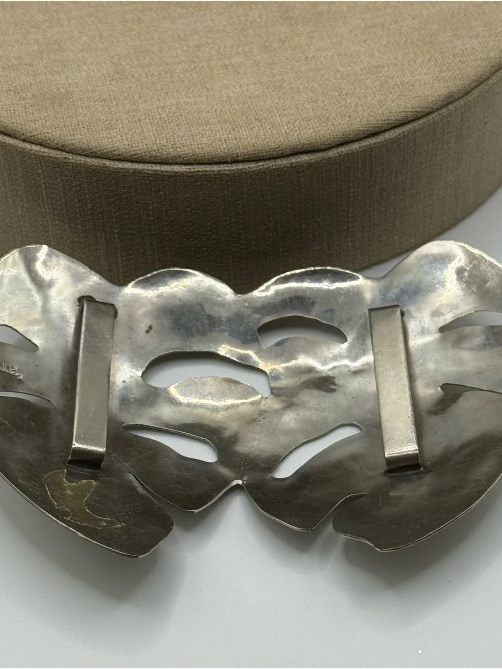 vintage anna Polished Silver tone leaf belt buckle - Sculpted Metal Design